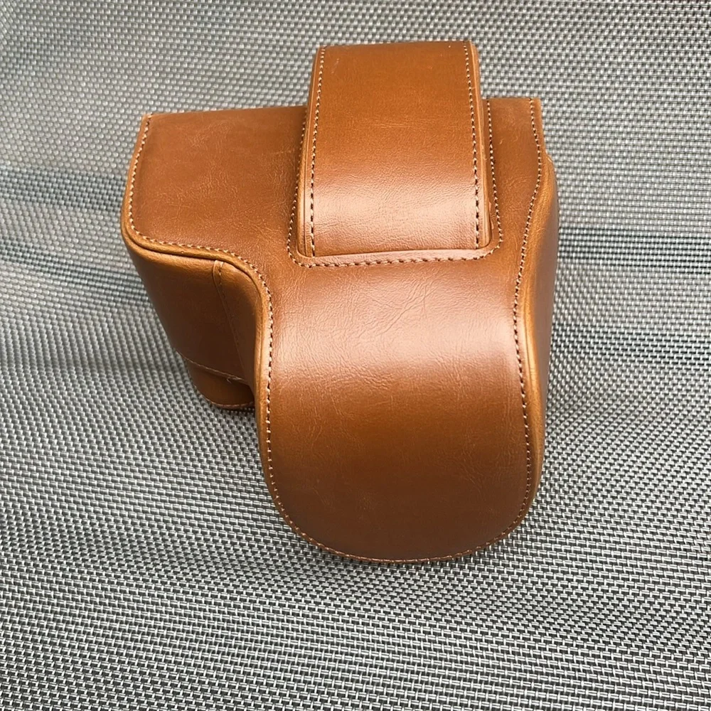 Mega Gear Genuine Leather Ever Ready Camera Case